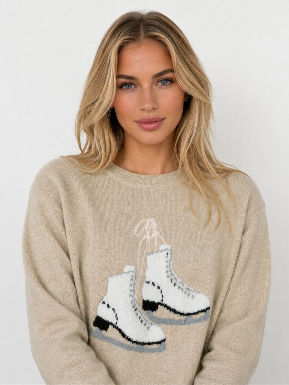 "Art Class" women’s beige knit pullover